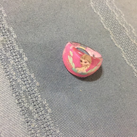 Other - Frozen Character Elsa Ring Plastic
